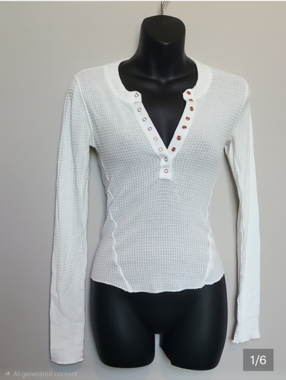 FREE PEOPLE White Waffle Snap Henley size Small Long Sleeve